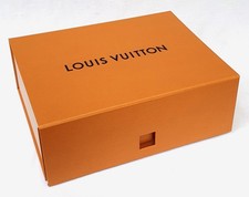 LOUIS VUITTON Klappkarton groß mit Steckverschluß 35,5x26,3x12,5 cm, neuwertig!