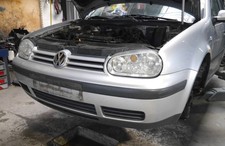 Frontstoßstange Stoßstange vorne VW Golf 4 Limo Variant LAS7 Reflexsilber