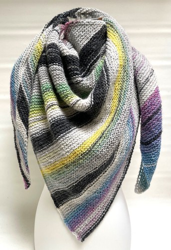 Handgestricktes tuch - handgestricktes,