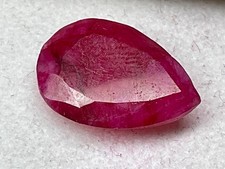 Edelstein Rubin rot Roh  / CN