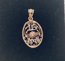 14k Tri-color 15 Anos Quinceanera Charm, Anhänger. Klein
