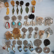 Verschiedene Halsketten mit Anhänger, Handarbeit