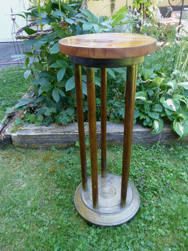 Alte blumensäule säule - blumensäule,