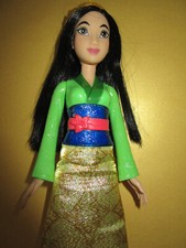 B-852) SCHWARZHAARIGE BARBIE