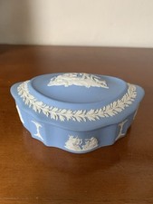 Wedgwood Jasperware Blau Deckeldose