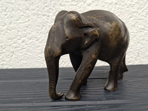 Elefantenfigur