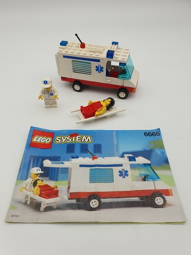 Lego city 6666 ambulance - 6666,