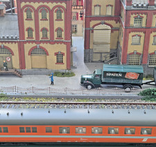 Liliput H0 836 15 Speisewagen 51 81 89-40 011-3 der ÖBB Lampen in OVP/2514