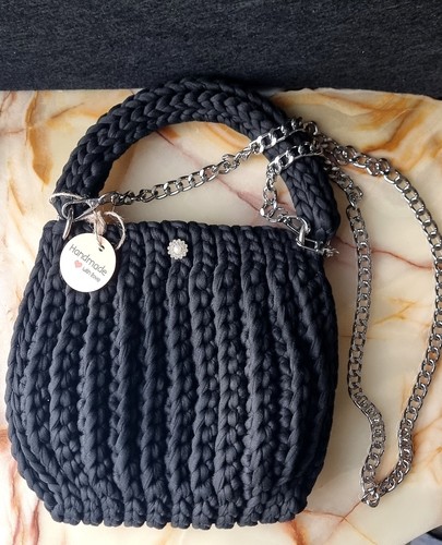 Schwarze gestrickte designer - schwarze,
