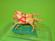 Timpo Toys   Kutschpferde - beige - Zaumzeug rot  sehr selten langlaufend