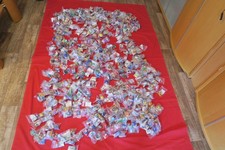 582 Ü-Eier Figuren Konvolut