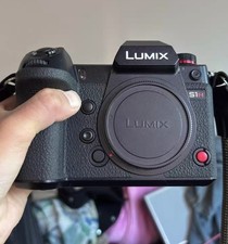 Panasonic Lumix S