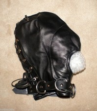 Enganliegende maske aus - enganliegende,