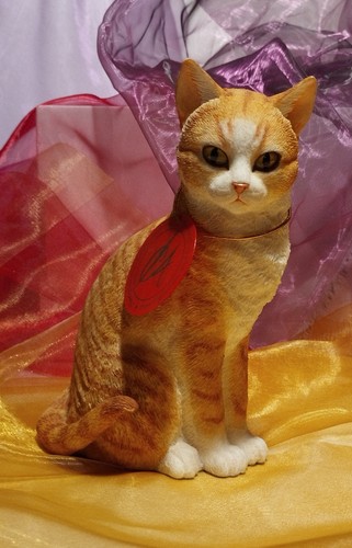 Katzenfigur sitting ginger - katzenfigur,