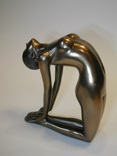 weiblicher Akt Skulptur