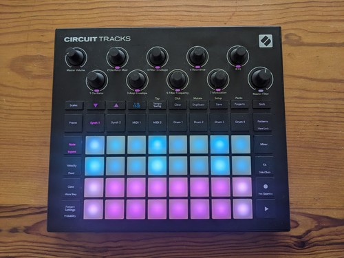 Novation circuit tracks - circuit,