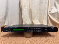 Roland JV-880