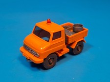 Wiking 1:87 / H0 Alter Unimog Pritsche AHK mit Ladung komunalorange