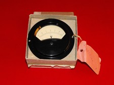 DDR Voltmeter Messgerät Spannungsmesser Voltmesser Einbaumessgerät NOS