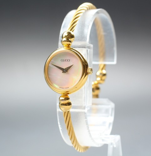 Vintage near mint gucci - near,