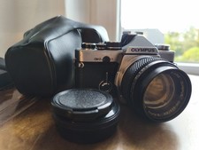 OLYMPUS OM-2n 35mm SLR Filmkamera + OLYMPUS Objektiv + Tasche