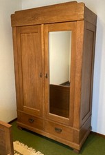 Altes (Einzel-) Schlafzimmer - Schrank, Bett, Kommode, Nachttisch, 1. H. 20.Jhdt