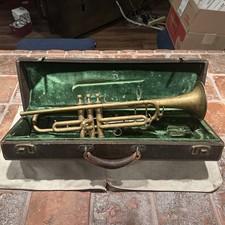 Vintage New Yorker Trumpet +