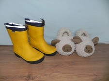 2x Kinder Schuhe Hausschuhe