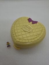 Polly Pocket Strollin Baby Dose Gelb GRATIS VERSAND