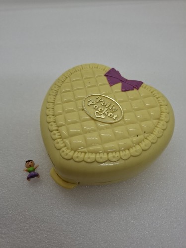 Polly pocket strollin - polly,