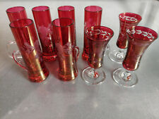 Gläser rot mit Griff (für Obstler?) und 3 weitere