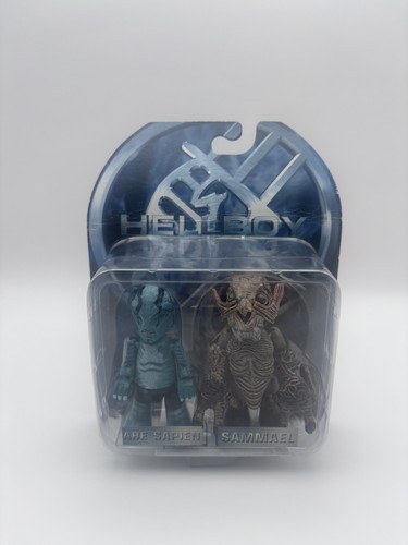 Mezco toyz hellboy - toyz,