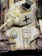 1/35 PANZER T34/76 BEUTEPANZER m. RESIN FIGUR DRAGON GEBAUT OSTFRONT `43/44