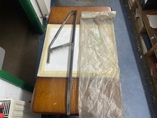 MG BHH 713 MGB GT & MGB GT V8