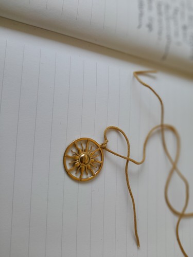 Sonnenrad anhänger gold charm - anhänger,