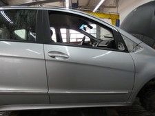 Tür vorne rechts W169 A 200 CDI Polarsilber met 761