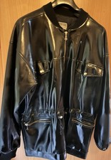 Latex/Gummi/Acryl Kurzmantel