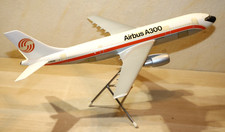 Airbus Indistrie A300 Flugzeugmodell, Aussteller 1:100, F-WLGA