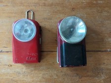 Zwei Oldtimer französische