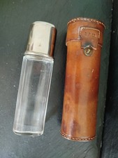 Alter Flachmann mit Lederetui