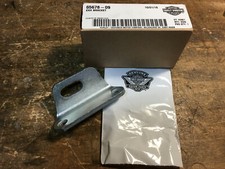 65678-09  AUSPUFF HALTER FÜR