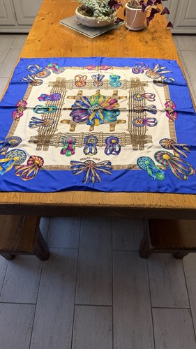 Hermès quadratischer schal - hermÈs,