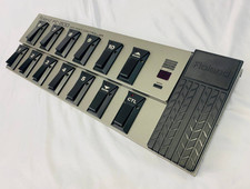 Roland FC-200 MIDI Fuß