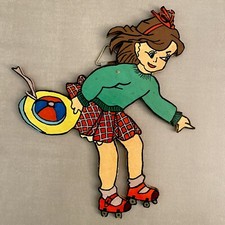 1970er Rollschuhe Mädchen Vintage Hartfaser Figur DDR Kind Laubsägearbeit RAR