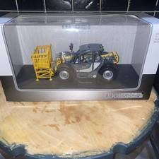 Universal Hobbies 1:32