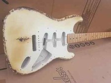 1987 SQUIER by FENDER STRATOCASTER