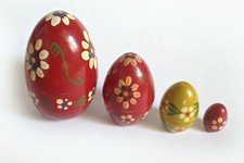 Osterei rot Holzei Matroschka