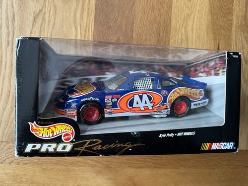 Hot wheels nascar - hot, kyle