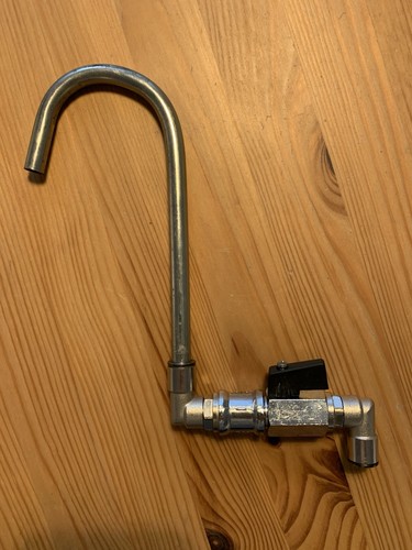 Wasserhahn aus