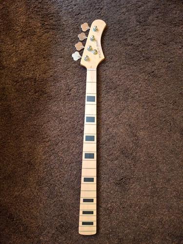 Name bass hals aus ahorn - aus,